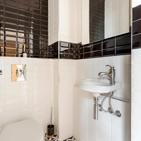 Hotel apartamentowy Reva