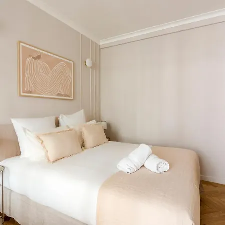 Hotel apartamentowy Reva 4*