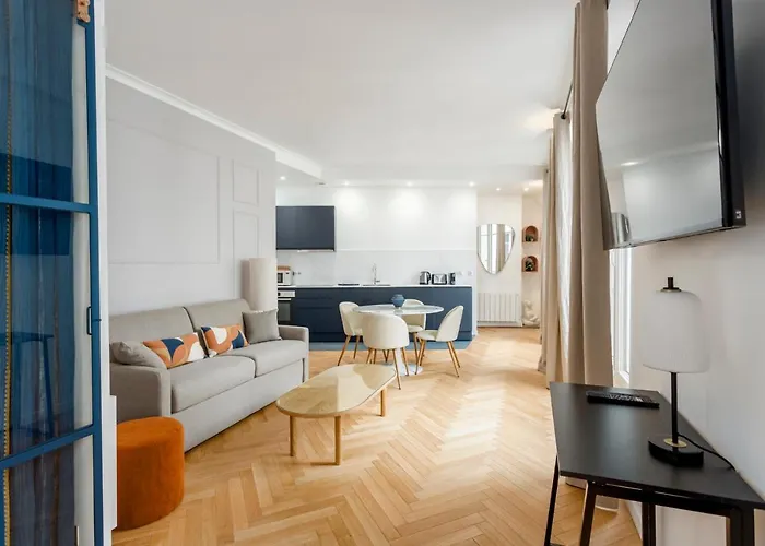 Reva Apartahotel 4*